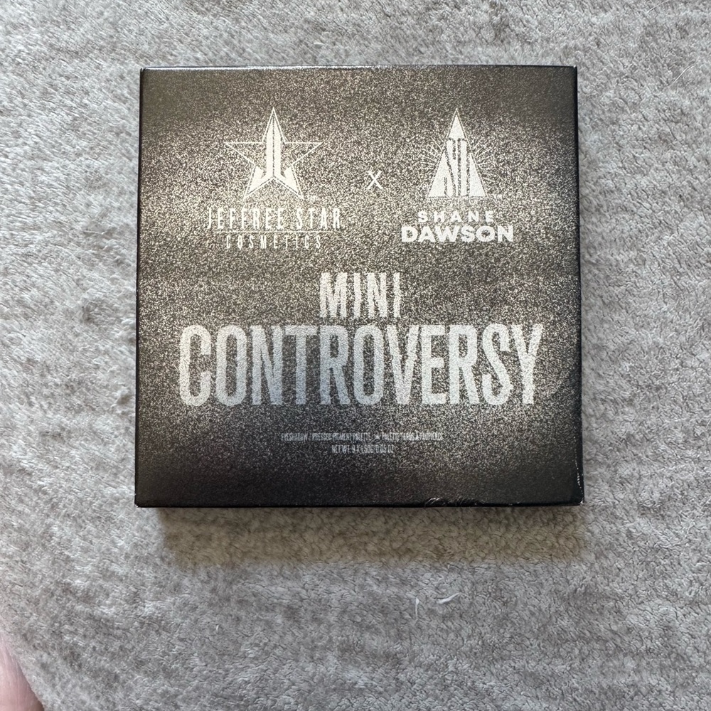 Jeffree Star Mini Controversy Eyeshadow Palette